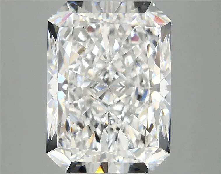 4.95ct Radiant Lab Grown Diamond (Colour D, Clarity VVS2, IGI Certified)