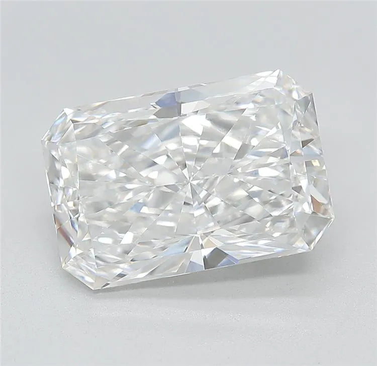 4.96ct Radiant Lab Grown Diamond (Colour E, Clarity VVS2, Cut EX, IGI Certified)