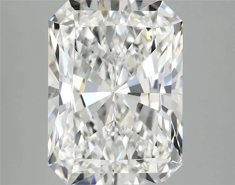 4.98ct Radiant Lab Grown Diamond (Colour E, Clarity VVS2, IGI Certified)