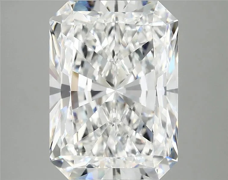 4.99ct Radiant Lab Grown Diamond (Colour E, Clarity VVS2, IGI Certified)