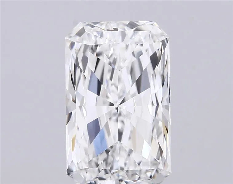 4.99ct Radiant Lab Grown Diamond (Colour E, Clarity VVS2, IGI Certified)