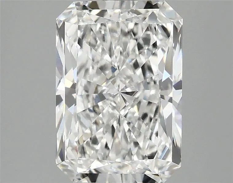 2.89ct Radiant Lab Grown Diamond (Colour E, Clarity VS1, IGI Certified)