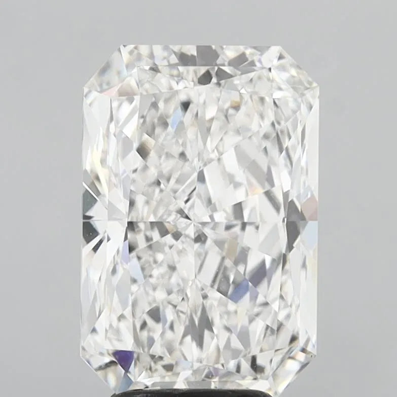 5.00ct Radiant Lab Grown Diamond (Colour F, Clarity VVS2, IGI Certified)