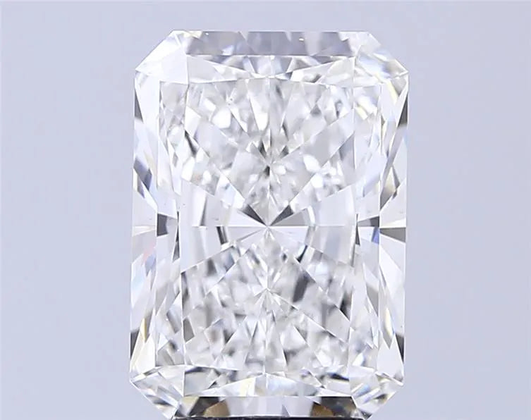 5.01ct Radiant Lab Grown Diamond (Colour E, Clarity VVS2, IGI Certified)