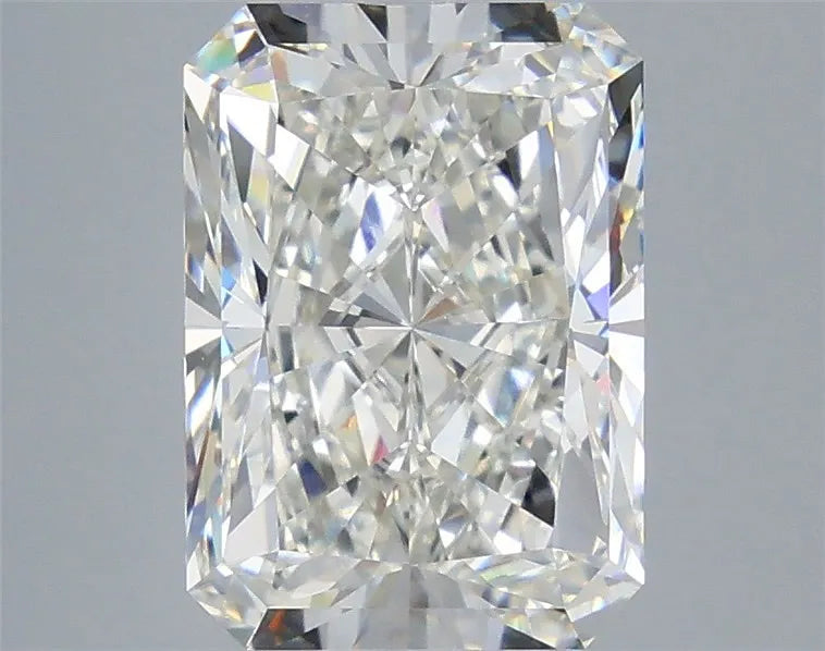 5.01ct Radiant Lab Grown Diamond (Colour G, Clarity VVS2, IGI Certified)