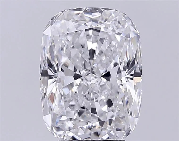 5.02ct Cushion modified Lab Grown Diamond (Colour E, Clarity VVS2, IGI Certified)