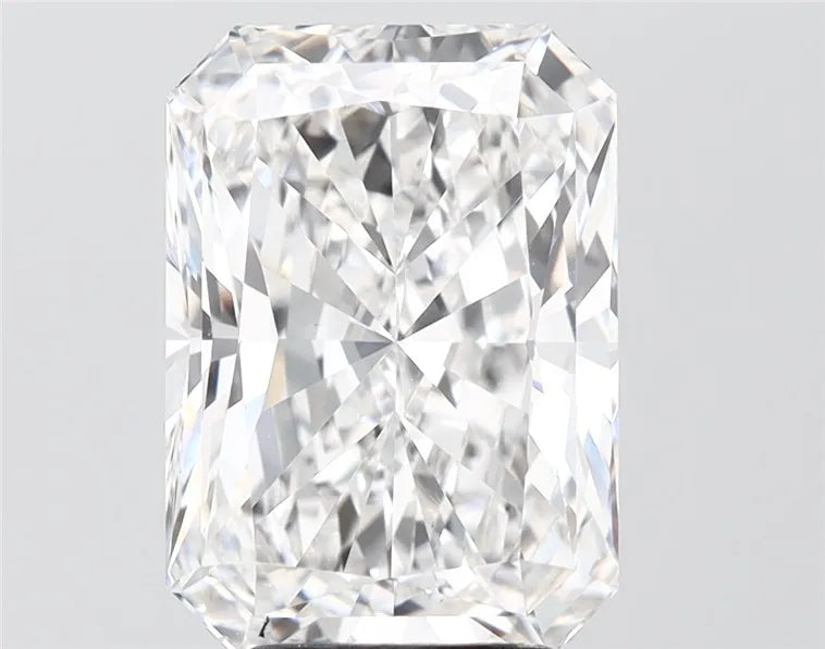 5.02ct Radiant Lab Grown Diamond (Colour E, Clarity VS2, IGI Certified)