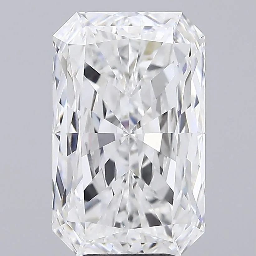 5.02ct Radiant Lab Grown Diamond (Colour E, Clarity VVS1, IGI Certified)