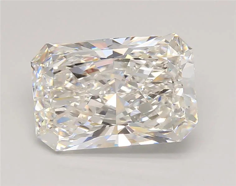 5.02ct Radiant Lab Grown Diamond (Colour F, Clarity VVS1, IGI Certified)