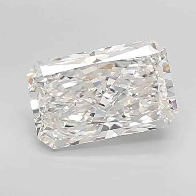 5.02ct Radiant Lab Grown Diamond (Colour F, Clarity VVS2, IGI Certified)