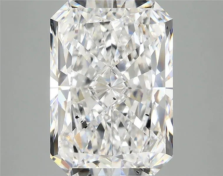 5.03ct Radiant Lab Grown Diamond (Colour E, Clarity SI1, IGI Certified)