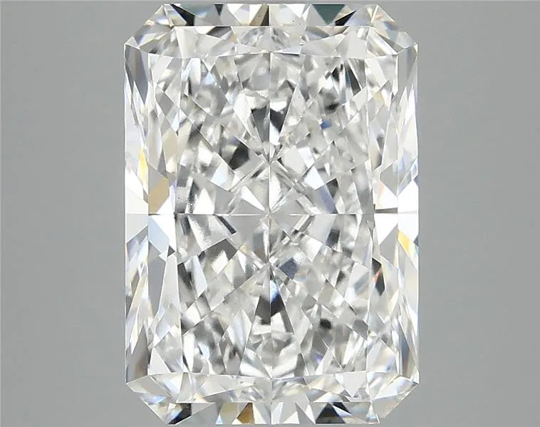 5.03ct Radiant Lab Grown Diamond (Colour E, Clarity VS1, IGI Certified)