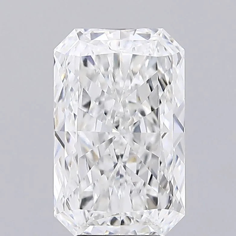 5.04ct Radiant Lab Grown Diamond (Colour E, Clarity VVS1, IGI Certified)