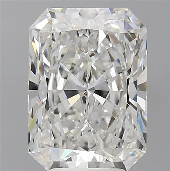 5.04ct Radiant Lab Grown Diamond (Colour E, Clarity VVS2, IGI Certified)