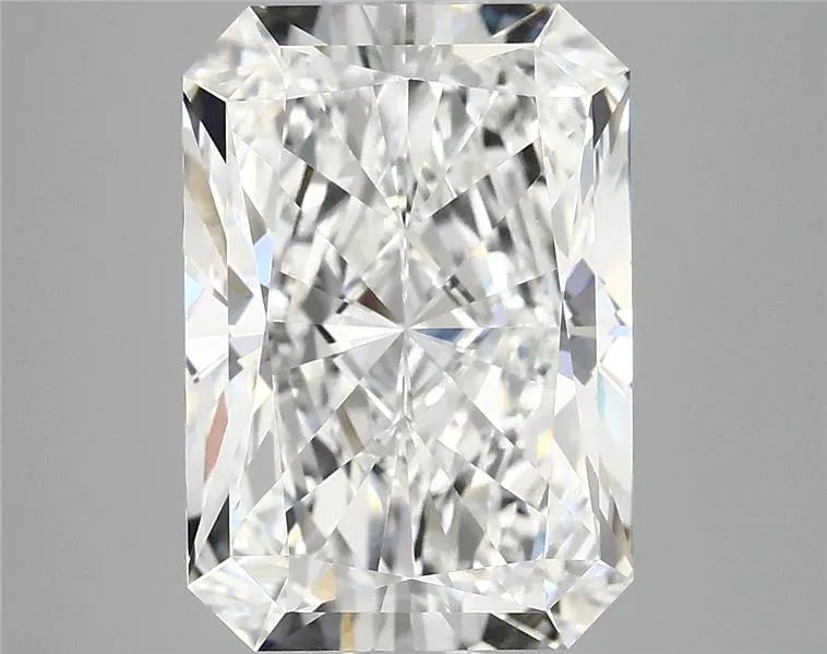 5.06ct Radiant Lab Grown Diamond (Colour E, Clarity VVS2, IGI Certified)