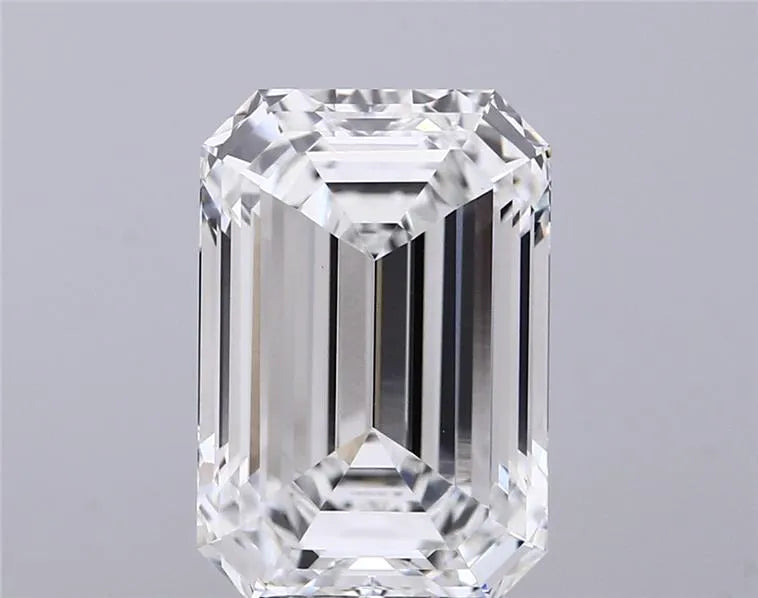 5.07ct Emerald Lab Grown Diamond (Colour E, Clarity VVS2, IGI Certified)