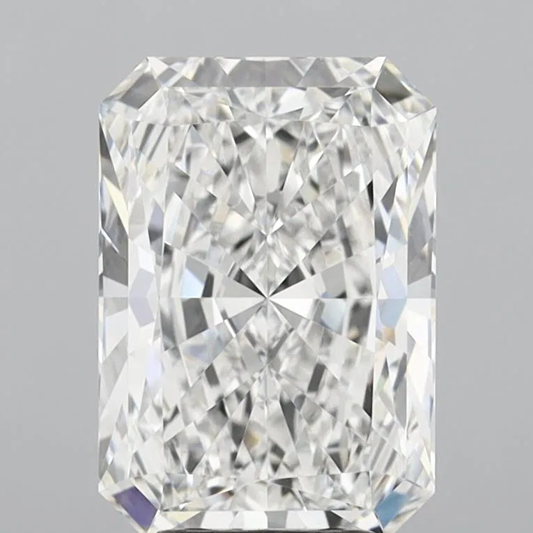 5.07ct Radiant Lab Grown Diamond (Colour E, Clarity VVS2, IGI Certified)