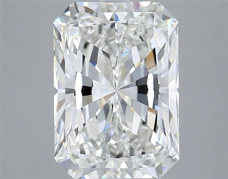 5.08ct Radiant Lab Grown Diamond (Colour E, Clarity VVS2, IGI Certified)