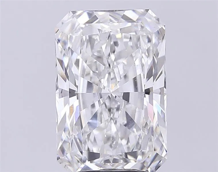 5.08ct Radiant Lab Grown Diamond (Colour F, Clarity VVS2, IGI Certified)
