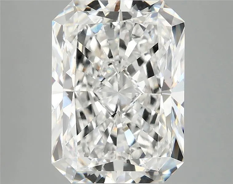 5.09ct Radiant Lab Grown Diamond (Colour E, Clarity VVS2, IGI Certified)