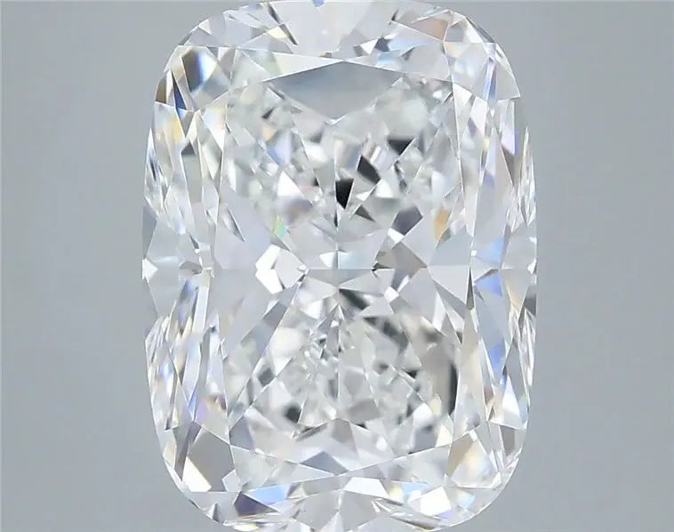 5.49ct Cushion modified Lab Grown Diamond (Colour E, Clarity VVS2, IGI Certified)
