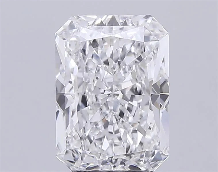 5.54ct Radiant Lab Grown Diamond (Colour D, Clarity VVS2, IGI Certified)