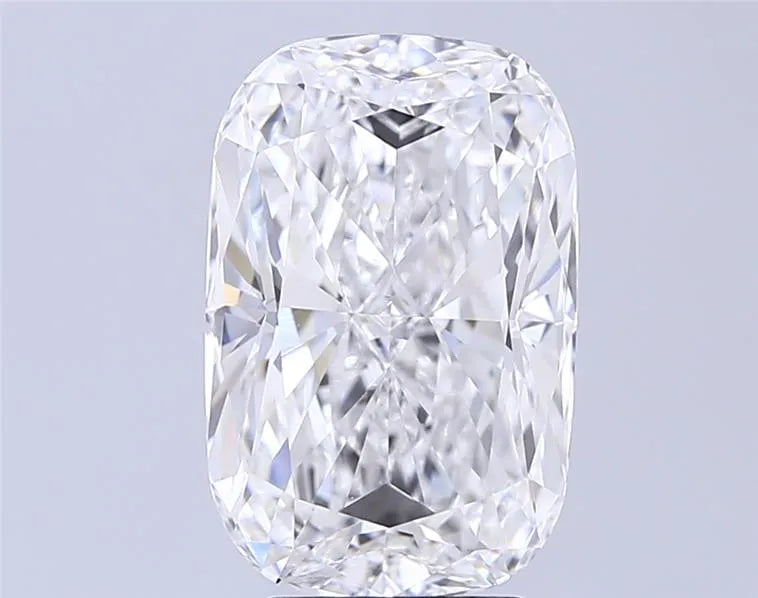 5.56ct Cushion modified Lab Grown Diamond (Colour E, Clarity VS1, IGI Certified)