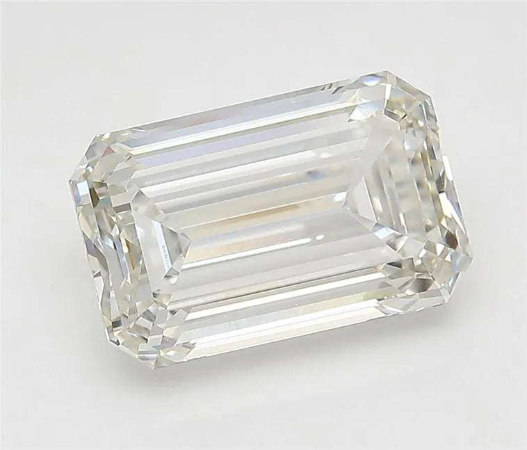 5.70ct Emerald Lab Grown Diamond (Colour I, Clarity VVS2, IGI Certified)