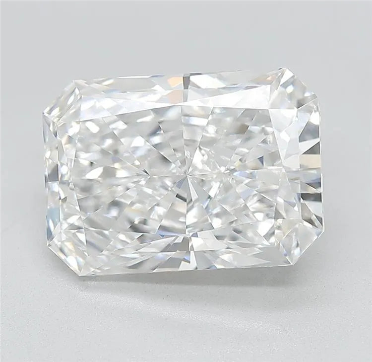 5.77ct Radiant Lab Grown Diamond (Colour E, Clarity VVS2, Cut EX, IGI Certified)