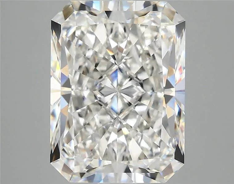 5.03ct Radiant Lab Grown Diamond (Colour F, Clarity VVS2, IGI Certified)