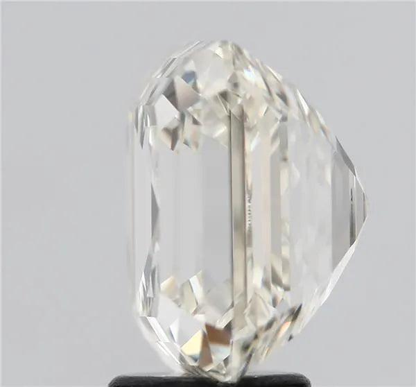 6.02ct Square emerald Natural Diamond (Colour M, Clarity VS1, GIA Certified)