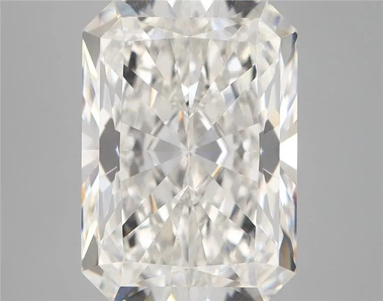 6.03ct Radiant Lab Grown Diamond (Colour G, Clarity VVS2, IGI Certified)