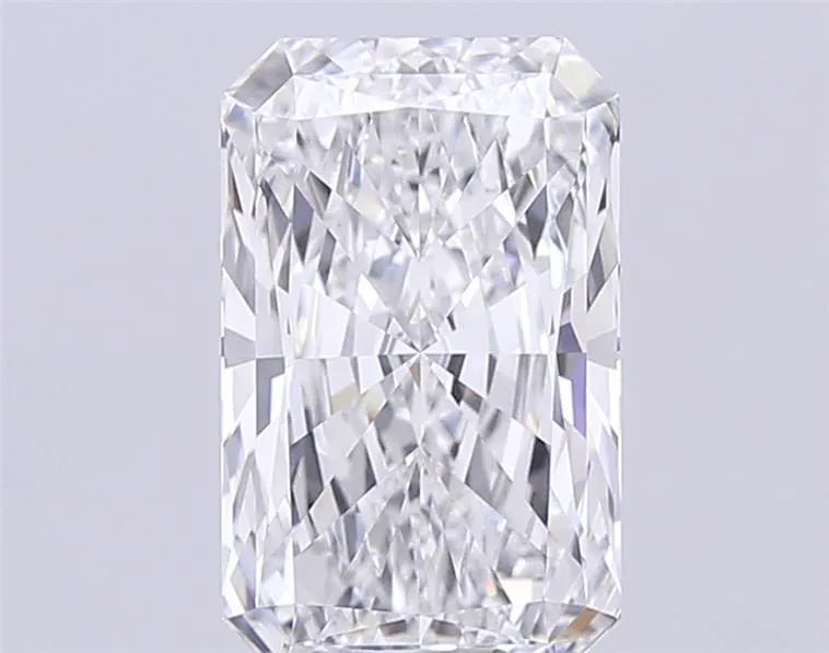6.07ct Radiant Lab Grown Diamond (Colour E, Clarity VVS2, IGI Certified)