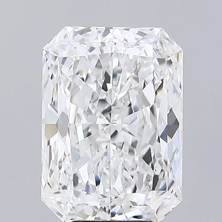 6.09ct Radiant Lab Grown Diamond (Colour E, Clarity VVS2, IGI Certified)