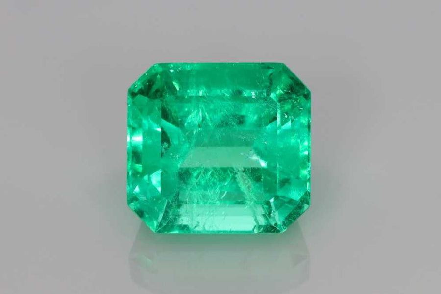 6.17ct Octagonal Natural Emerald (Colour Green, Clarity Slightly Included, Cut Faceted)