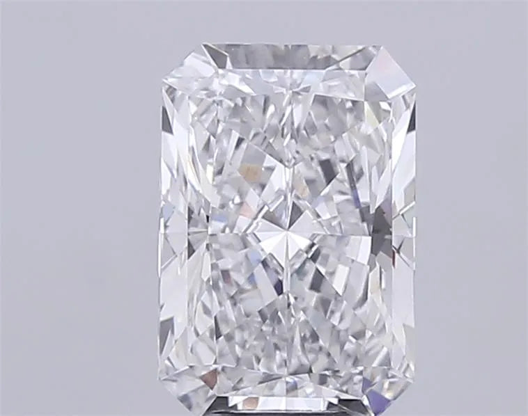 6.21ct Radiant Lab Grown Diamond (Colour E, Clarity VVS2, IGI Certified)