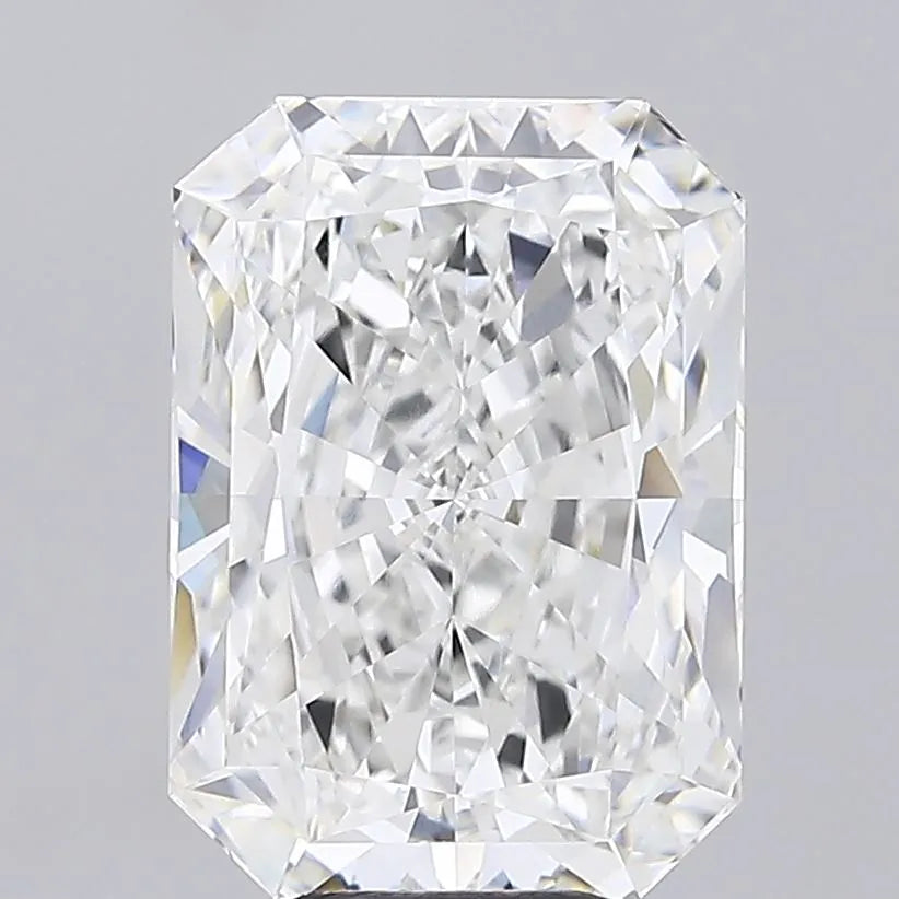 6.59ct Radiant Lab Grown Diamond (Colour E, Clarity VVS2, IGI Certified)