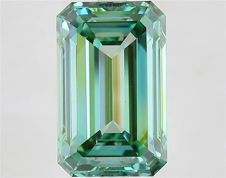 6.61ct Emerald Lab Grown Diamond (Colour Fancy Vivid Green, Clarity VVS1, IGI Certified)