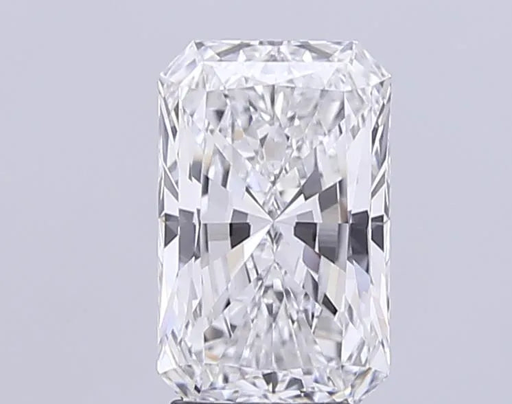 4.02ct Radiant Lab Grown Diamond (Colour E, Clarity VS2, IGI Certified)