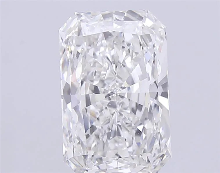 7.01ct Radiant Lab Grown Diamond (Colour E, Clarity VVS2, IGI Certified)