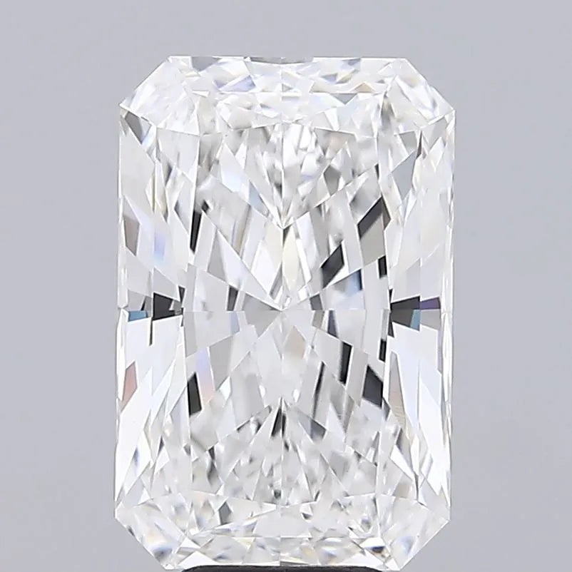 7.07ct Radiant Lab Grown Diamond (Colour F, Clarity VVS2, IGI Certified)