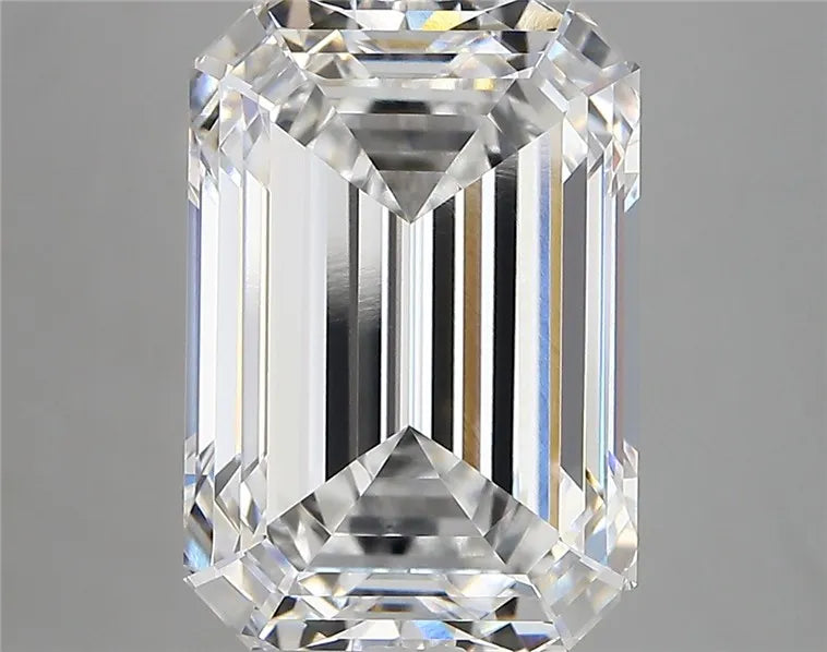 7.13ct Emerald Lab Grown Diamond (Colour E, Clarity VVS1, IGI Certified)