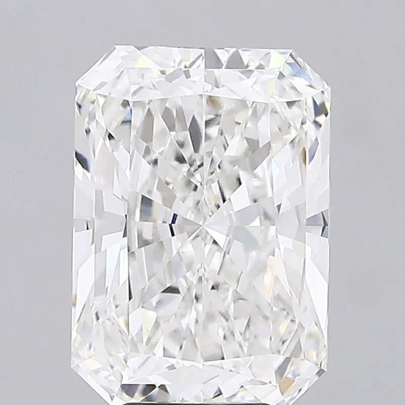 7.51ct Radiant Lab Grown Diamond (Colour F, Clarity VVS2, IGI Certified)