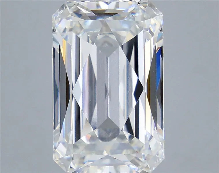 7.87ct Emerald Lab Grown Diamond (Colour F, Clarity VVS2, IGI Certified)