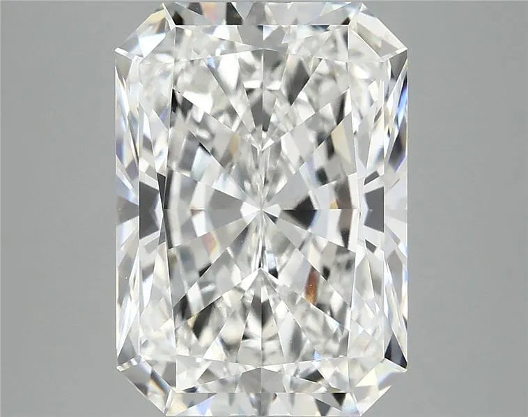 6.20ct Radiant Lab Grown Diamond (Colour F, Clarity VVS2, IGI Certified)