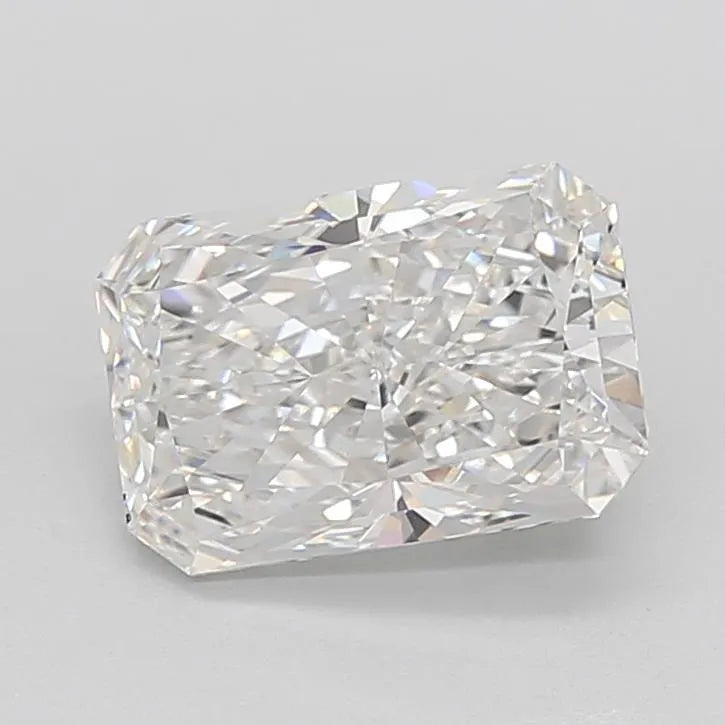 4.02ct Radiant Lab Grown Diamond (Colour E, Clarity VVS1, IGI Certified)