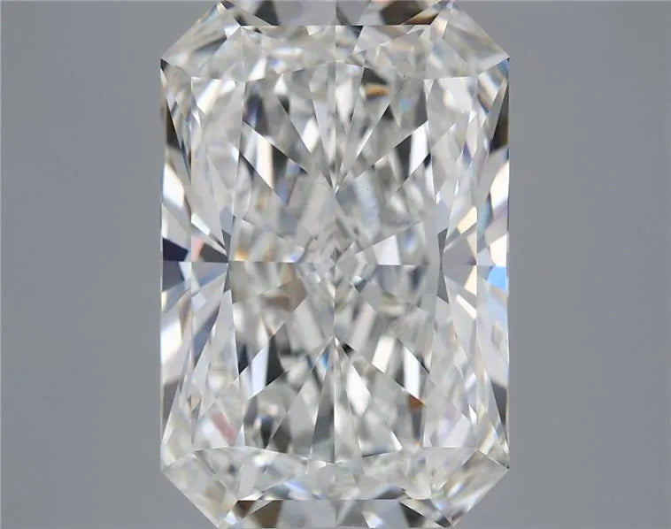 8.22ct Radiant Lab Grown Diamond (Colour F, Clarity VVS2, IGI Certified)