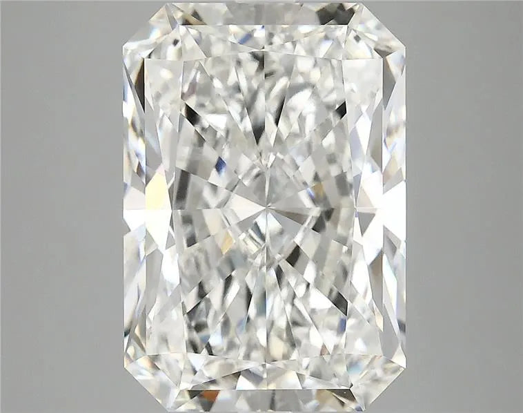 6.81ct Radiant Lab Grown Diamond (Colour G, Clarity VVS2, IGI Certified)