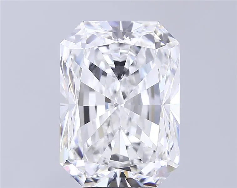 9.02ct Radiant Lab Grown Diamond (Colour E, Clarity VVS2, IGI Certified)