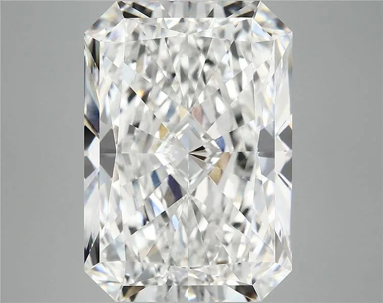 9.93ct Radiant Lab Grown Diamond (Colour E, Clarity VVS2, IGI Certified)